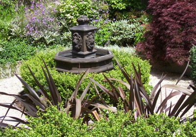 A Formal Fountain Courtyard